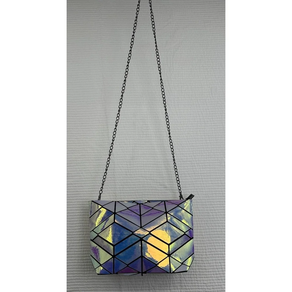 Hot Look Geometric Luminous‎ Iridescent Holographic Crossbody Purse